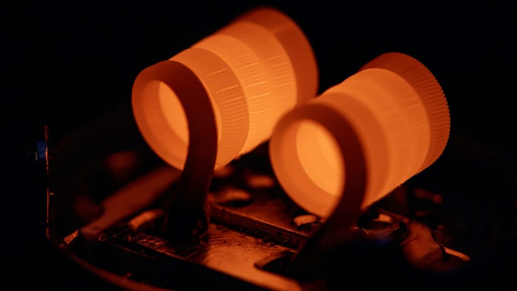 How to Make Vape Coils Last Longer: Cleaning and Maintaining Vape Coils Guide 14 vaping coil heating up