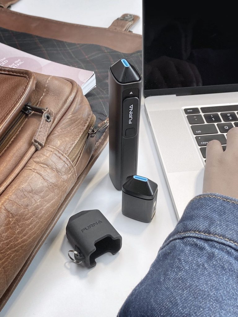 Furna Vaporizer Review: A Much-Needed Addition to the Modular Cannabis Vaporizer Market 6 furna vaporzier with laptop